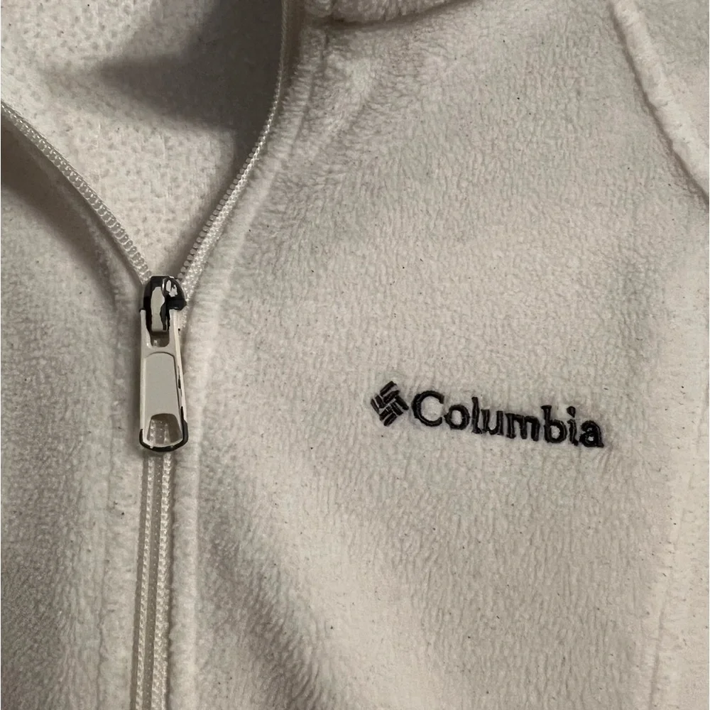 Women’s Columbia Jacket - Picture 2 of 4